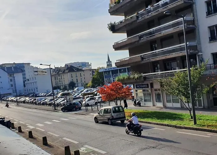 Centre De *